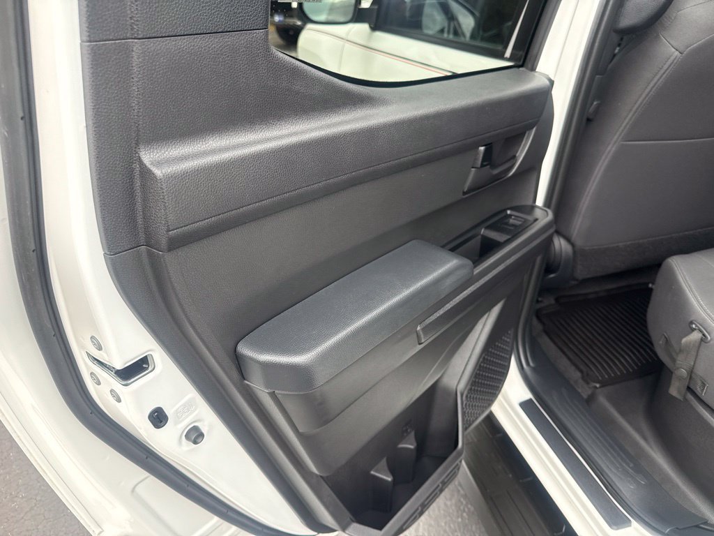 Certified 2024 Toyota Tacoma SR5 AWD/4WD image 16