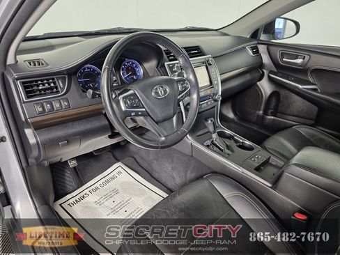 Used 2016 Toyota Camry XLE image 11