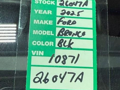 Used 2025 Ford Bronco Badlands w/ Sasquatch Package image 24