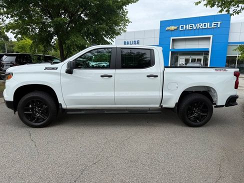 Used 2023 Chevrolet Silverado 1500 Custom Trail Boss w/ LPO, Dark Essentials Package AWD/4WD image 2