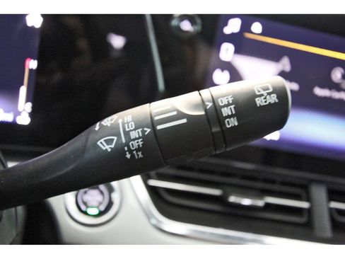 Used 2025 Chevrolet Trax LT w/ Driver Confidence Package FWD image 20