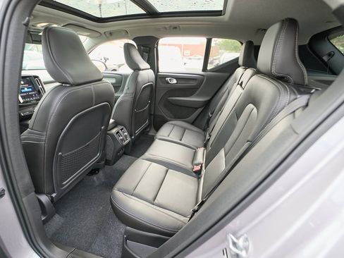 New 2026 Volvo XC40 B5 Core w/ Climate Package image 20