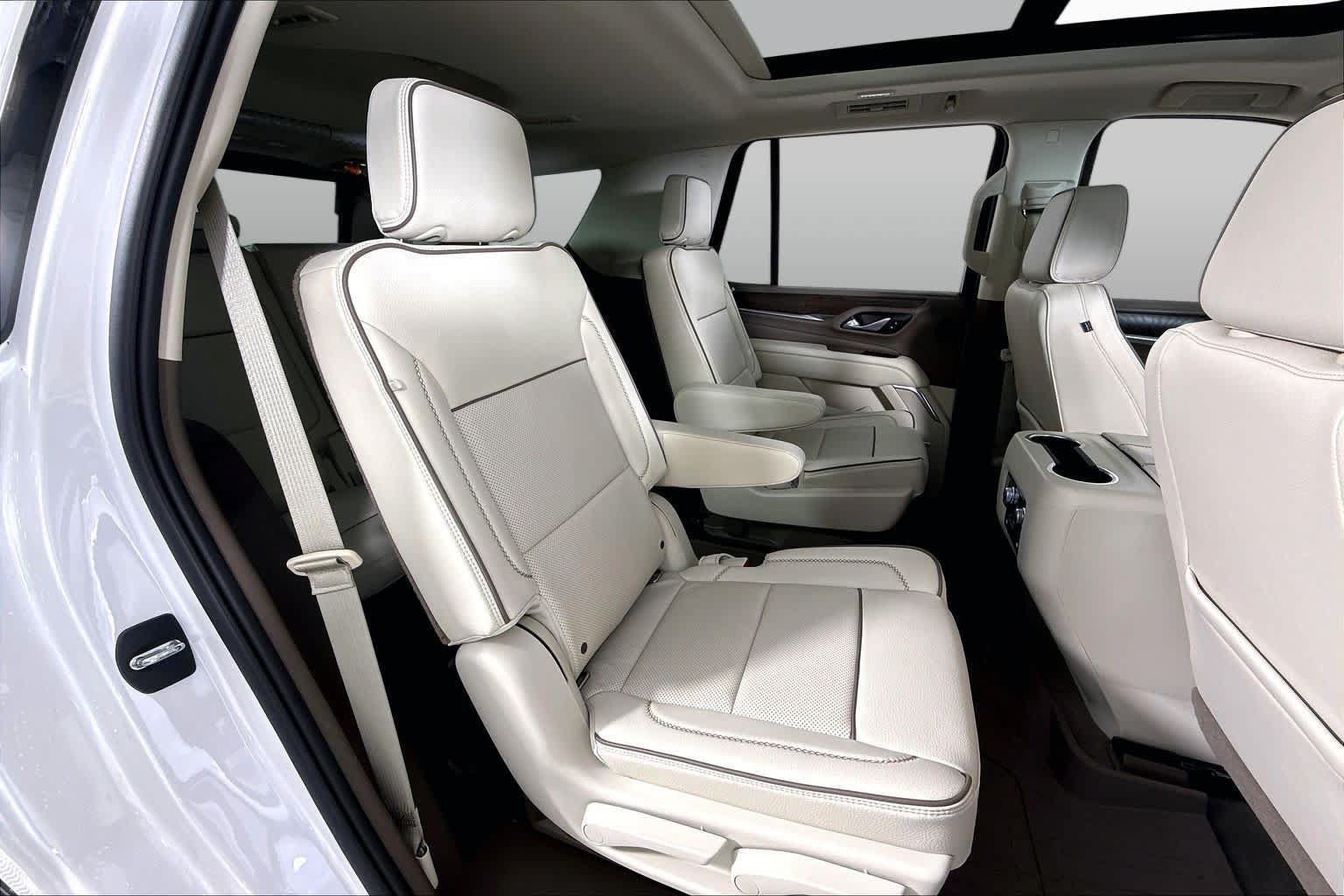 Used 2021 GMC Yukon Denali w/ Denali Premium Package RWD image 20