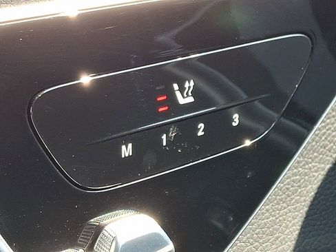 Used 2023 Mercedes-Benz GLC 300 4MATIC image 24