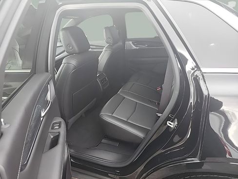 Used 2022 Cadillac XT5 Premium Luxury image 18