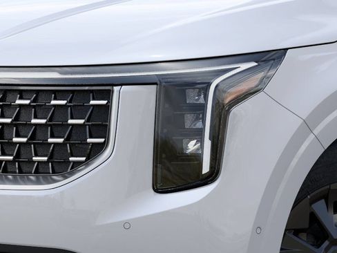 New 2027 Kia Carnival SX FWD image 10