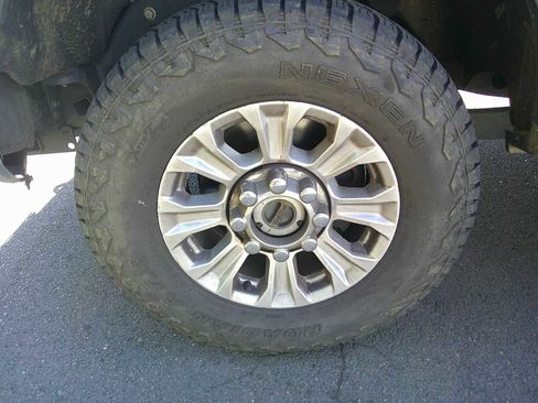 Used 2022 Ford F250 XLT AWD/4WD image 10
