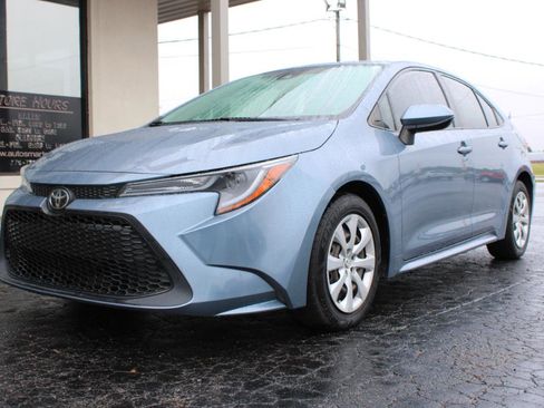 Used 2022 Toyota Corolla LE FWD image 12