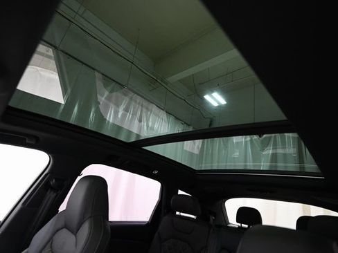 New 2026 Audi SQ7 Premium Plus AWD/4WD image 23