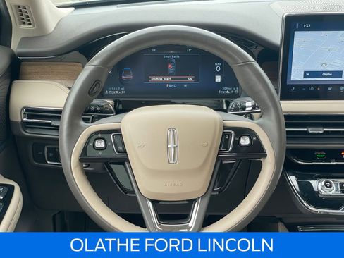 Certified 2023 Lincoln Corsair Reserve w/ Equipment Group 201A AWD/4WD image 17