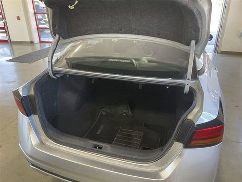 Used 2019 Nissan Altima 2.5 SV image 19