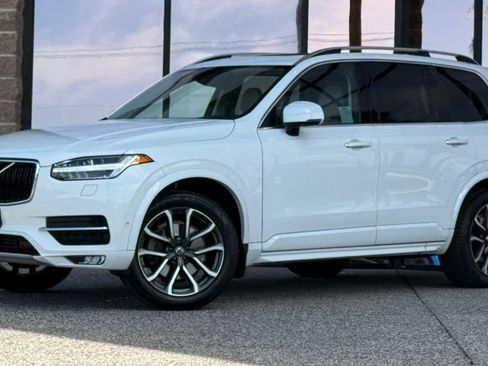 Used 2016 Volvo XC90 T6 Momentum w/ Momentum Plus Package AWD/4WD image 3