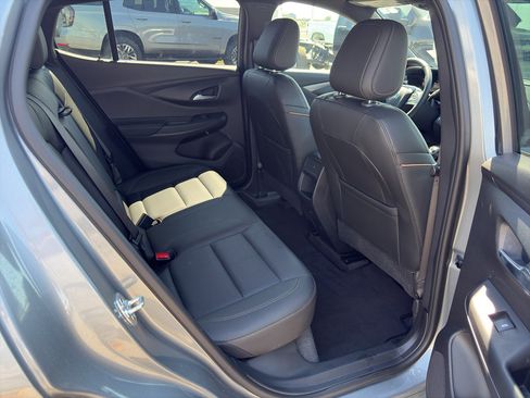 Used 2025 Buick Envista Avenir FWD image 11