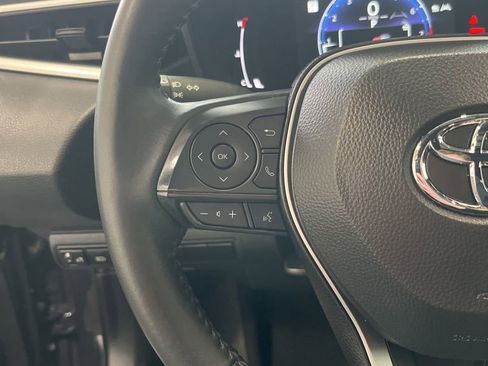 Used 2025 Toyota Corolla SE w/ SE Premium Package image 7