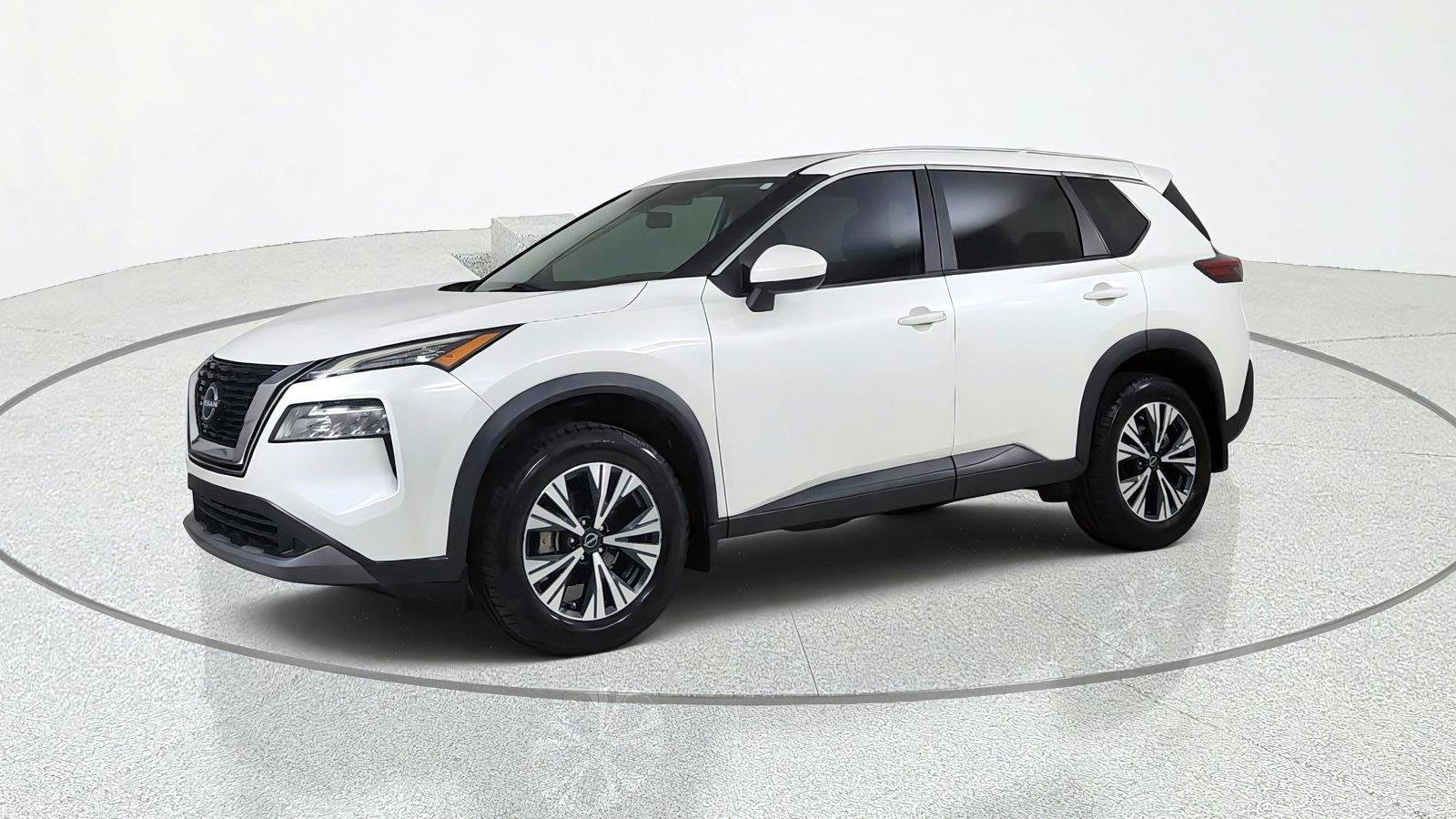 Certified 2023 Nissan Rogue SV FWD image 3