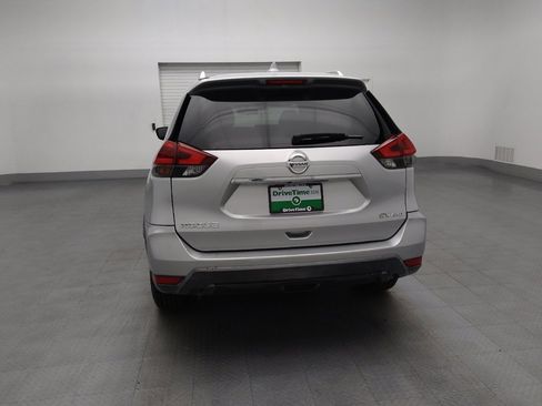 Used 2018 Nissan Rogue SV image 6