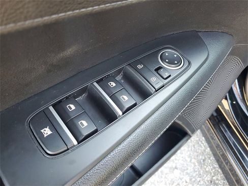 Used 2023 Kia Forte GT-Line w/ GT-Line Premium Package image 18