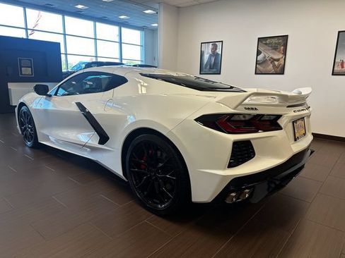 Used 2023 Chevrolet Corvette Stingray Preferred Cpe w/ Z51 Performance Package RWD image 7