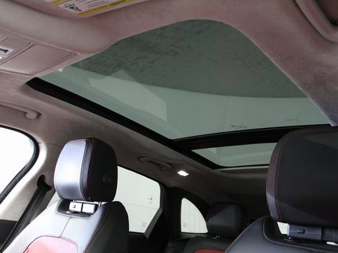 Used 2020 Jaguar F-PACE Checkered Flag image 21