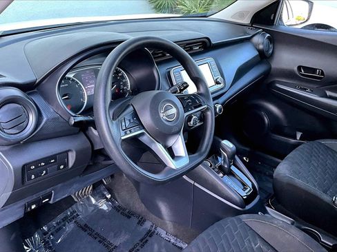 Used 2022 Nissan Kicks S image 17