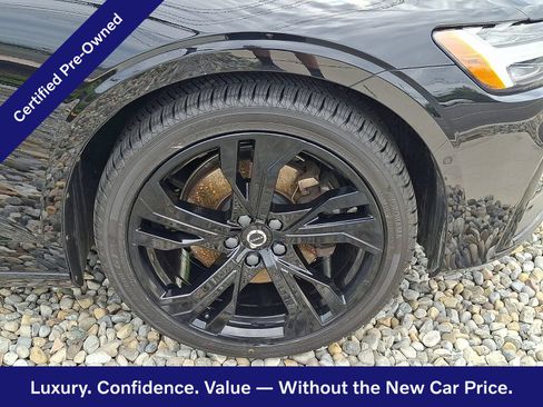 Certified 2024 Volvo S60 B5 Ultimate AWD/4WD image 9