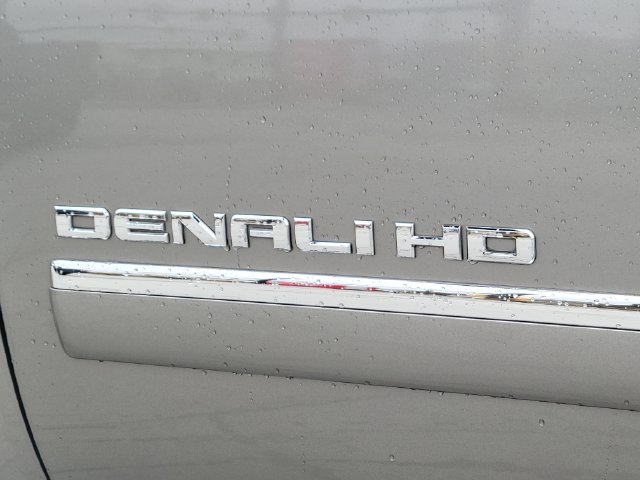 Used 2012 GMC Sierra 2500 Denali w/ Suspension Package, Off-Road AWD/4WD image 17