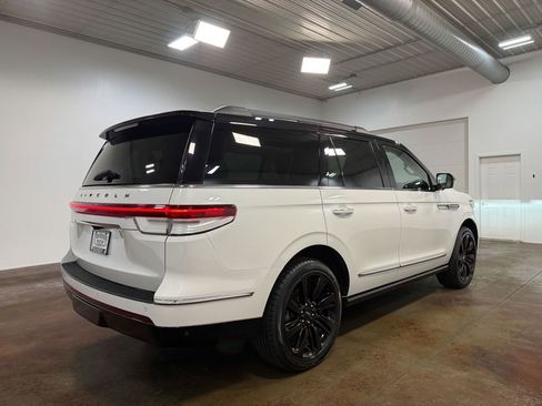Used 2024 Lincoln Navigator Black Label AWD/4WD image 33
