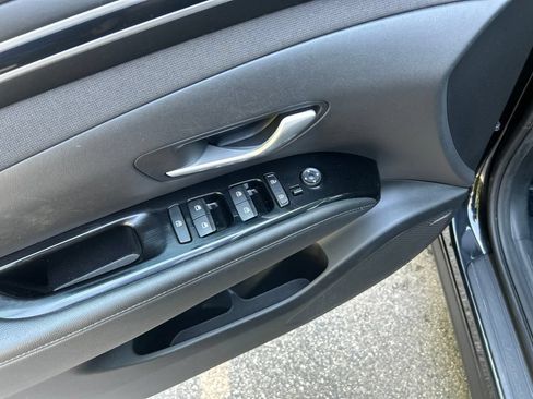 Used 2022 Hyundai Tucson Limited FWD image 16