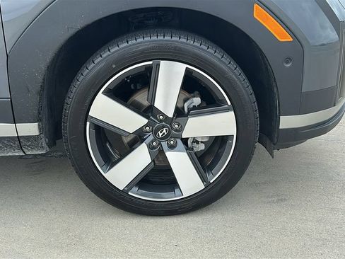 Certified 2025 Hyundai Santa Fe Limited FWD image 16