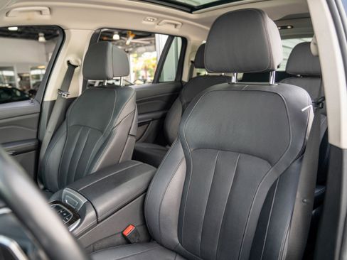 Used 2019 BMW X7 xDrive40i w/ Premium Package image 11