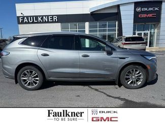 Used 2024 Buick Enclave Avenir w/ Avenir Technology Package video 1
