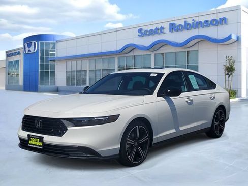 Used 2026 Honda Accord Sport image 2