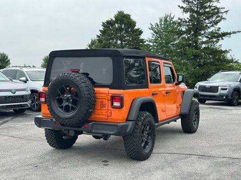 Used 2025 Jeep Wrangler Unlimited Sport AWD/4WD image 7