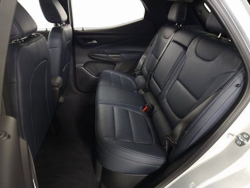 Used 2022 Chevrolet Bolt EUV Premier w/ Sun & Sound Package image 33