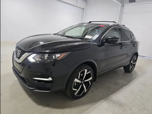 Used 2021 Nissan Rogue Sport SL FWD image 1