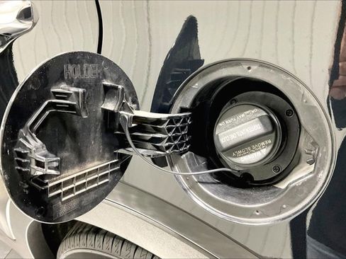 Used 2018 Hyundai Santa Fe Sport image 41