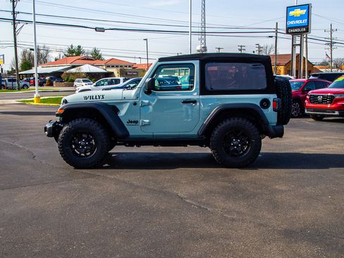 Used 2024 Jeep Wrangler Willys image 4