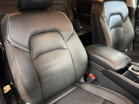 Used 2024 Nissan Pathfinder SL image 53