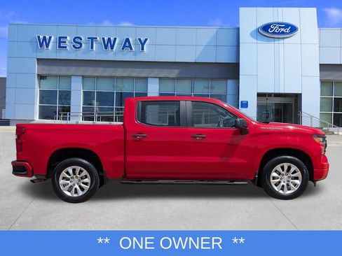 Used 2023 Chevrolet Silverado 1500 Custom RWD image 2