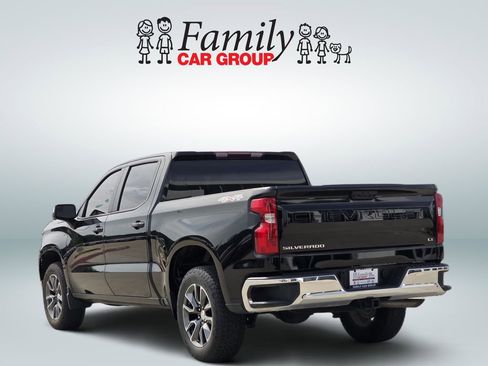 Used 2024 Chevrolet Silverado 1500 LT AWD/4WD image 3