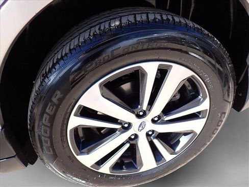 Used 2019 Subaru Outback 3.6R Limited w/ Popular Package #2 AWD/4WD image 7