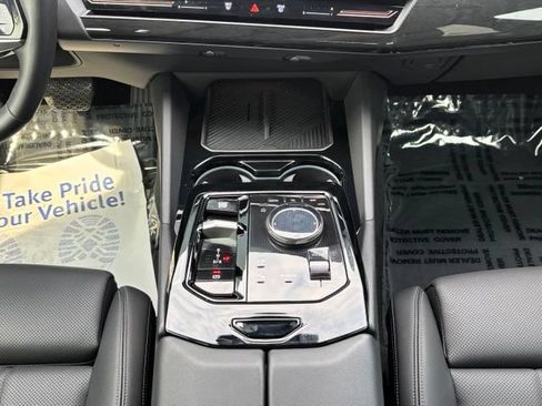 Used 2024 BMW 530i xDrive w/ Convenience Package AWD/4WD image 25