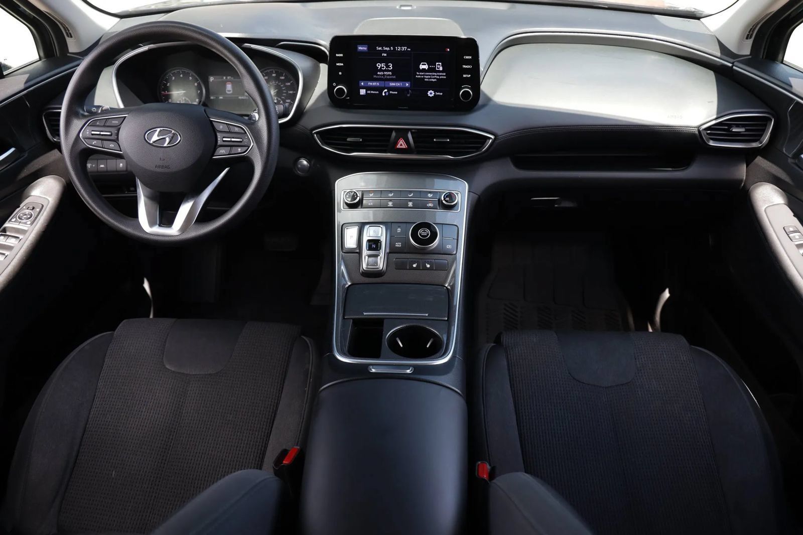 Used 2021 Hyundai Santa Fe SEL FWD image 2