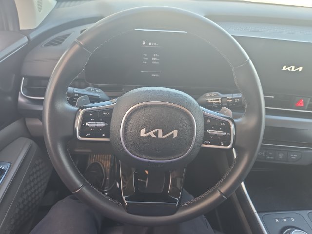 Used 2026 Kia Carnival LXS FWD image 14