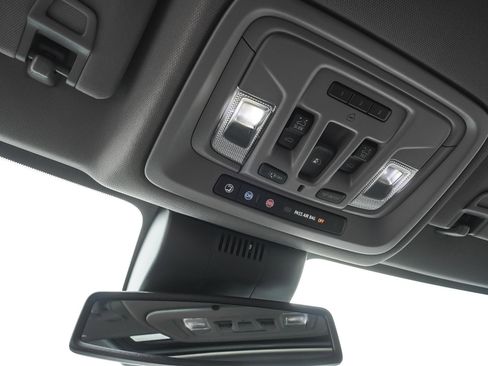 Used 2022 GMC Sierra 1500 Denali AWD/4WD image 32