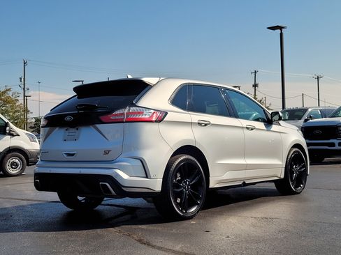 Used 2019 Ford Edge ST w/ Equipment Group 401A AWD/4WD image 4