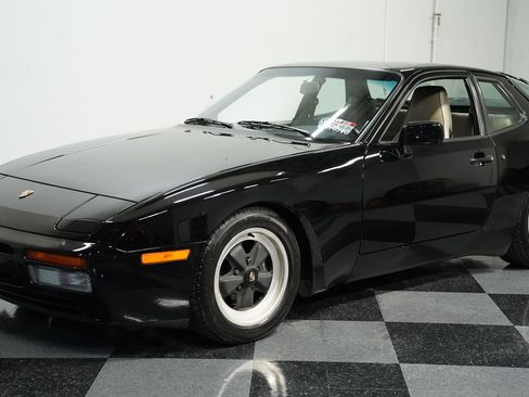 Used 1986 Porsche 944 Turbo image 6