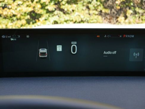 Certified 2025 Ford Expedition Active image 7