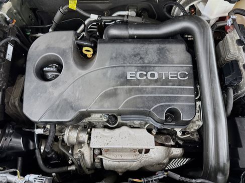 Used 2019 Chevrolet Equinox LT image 37