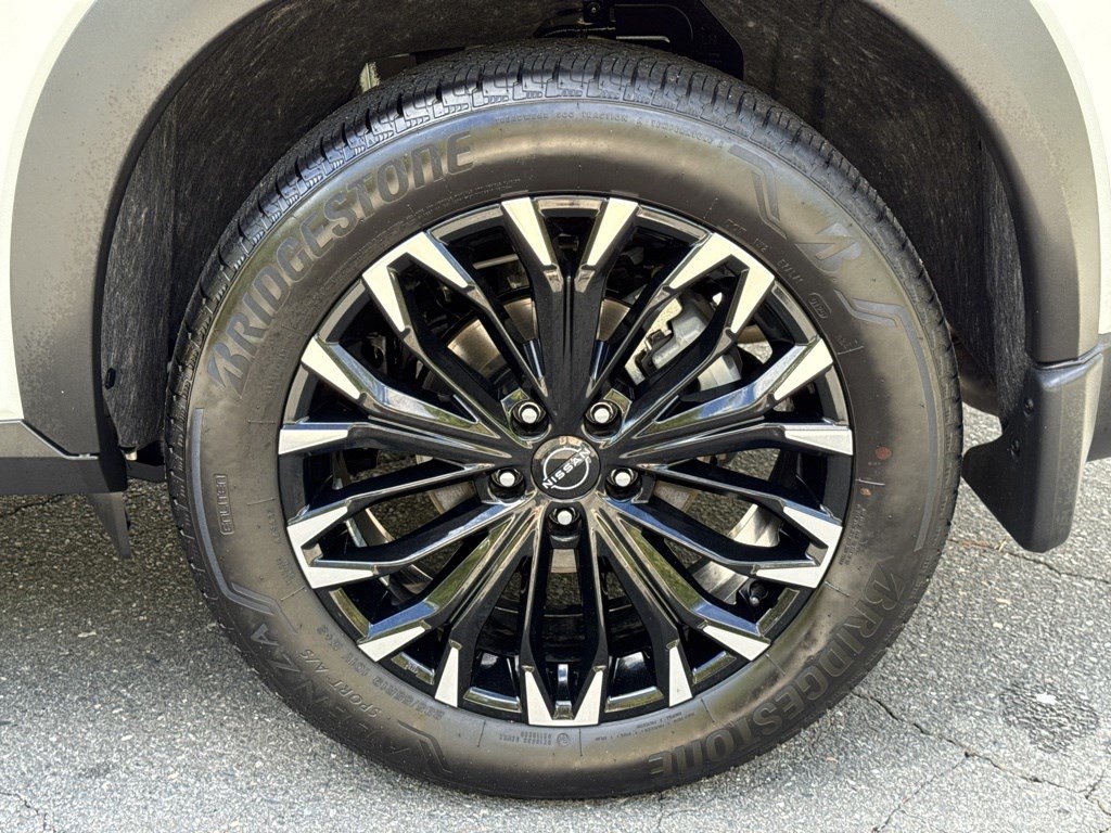 Used 2026 Nissan Rogue Dark Armor FWD image 11